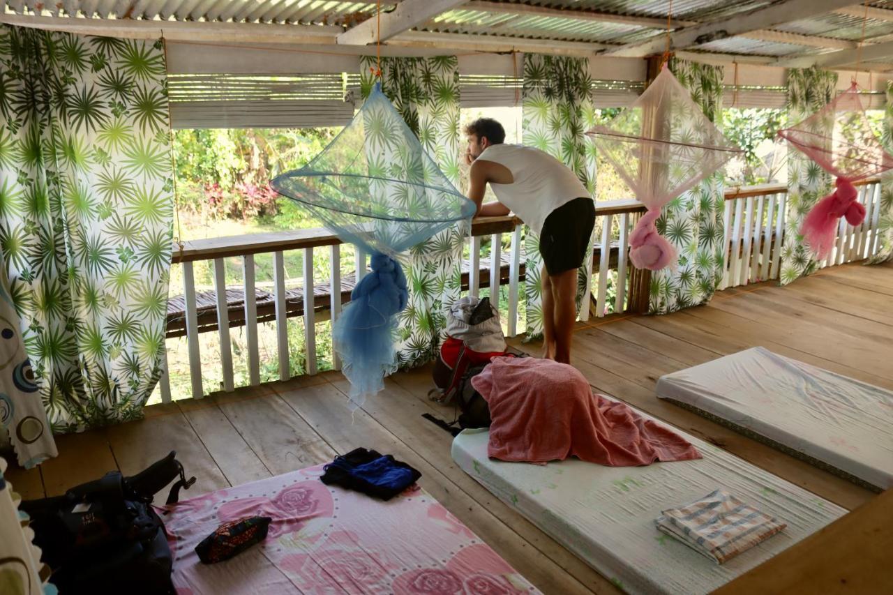Bohol Hammock Hostel Batuan Екстериор снимка